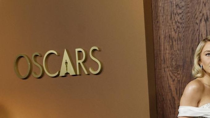 Sydney Sweeney destacó en la noche de los Governors Awards 2025.