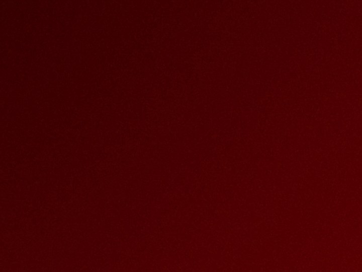 Este año el brillo se hace tendencia en los accesorios de moda.