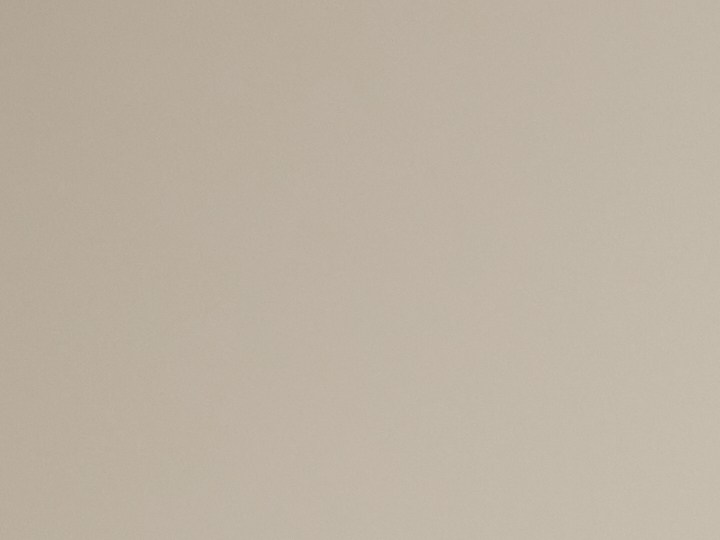 Usa aceites de origen natural para cuidar tu cabello.