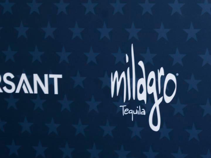 Elle Fanning destacó con uno de los mejores looks en los Critics Choice Awards.