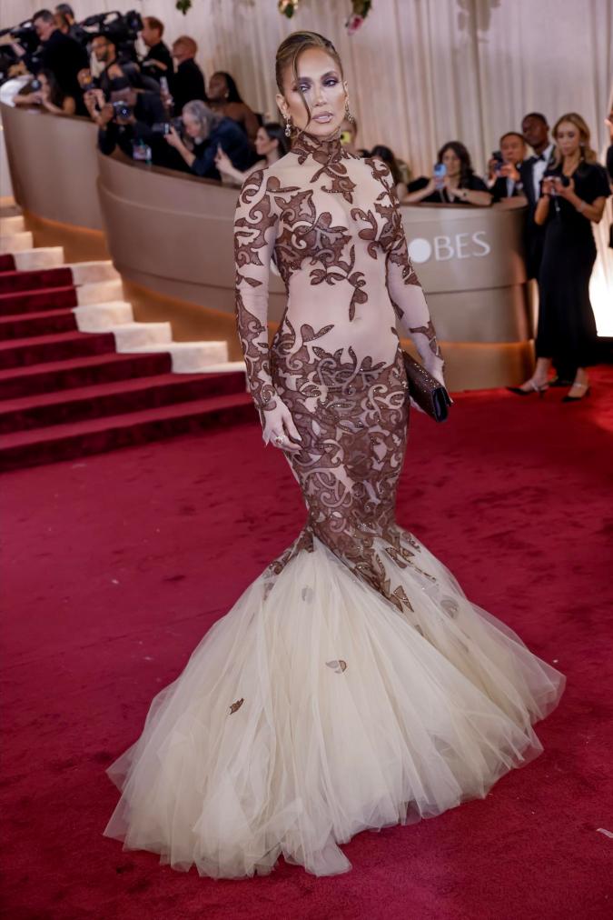 Jennifer Lawrence en la alfombra roja de los Golden Globes.
