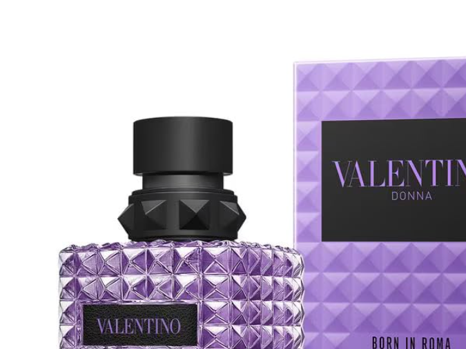 Valentino Donna Born In Roma Purple Melancholia, disponible en Amazon.