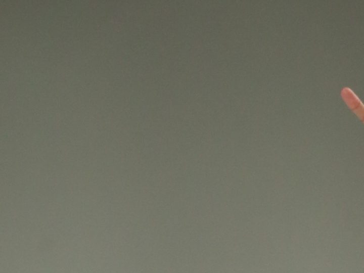 Mulier presentará la próxima colección de Versace como nuevo director creativo.