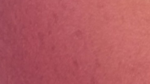 Las nuevas fórmulas gloss iluminan los labios, los hidratan y crean volumen al instante.